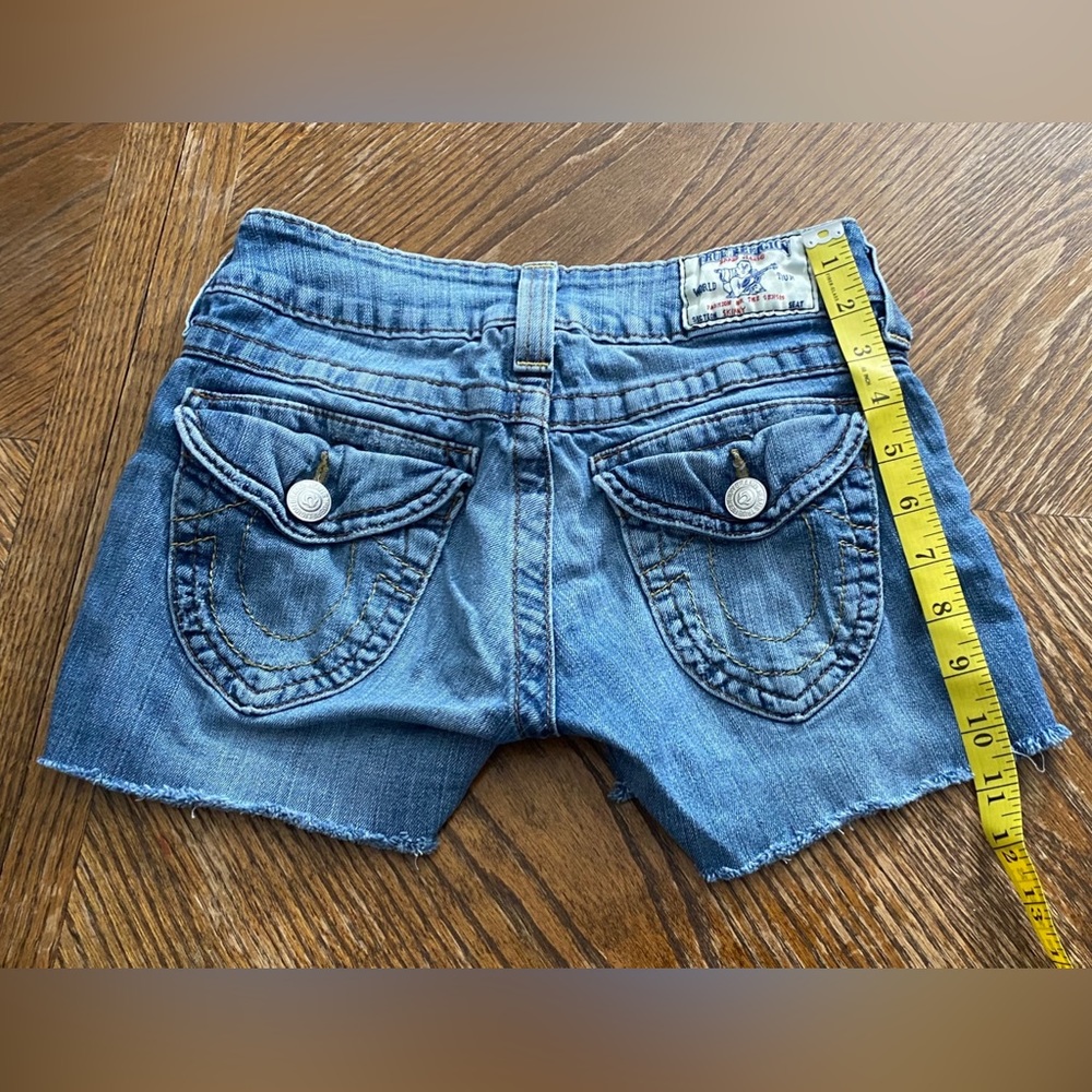 True Religion Pre-Owned Jean Shorts Size 25 “as is” - Picture 2 of 11